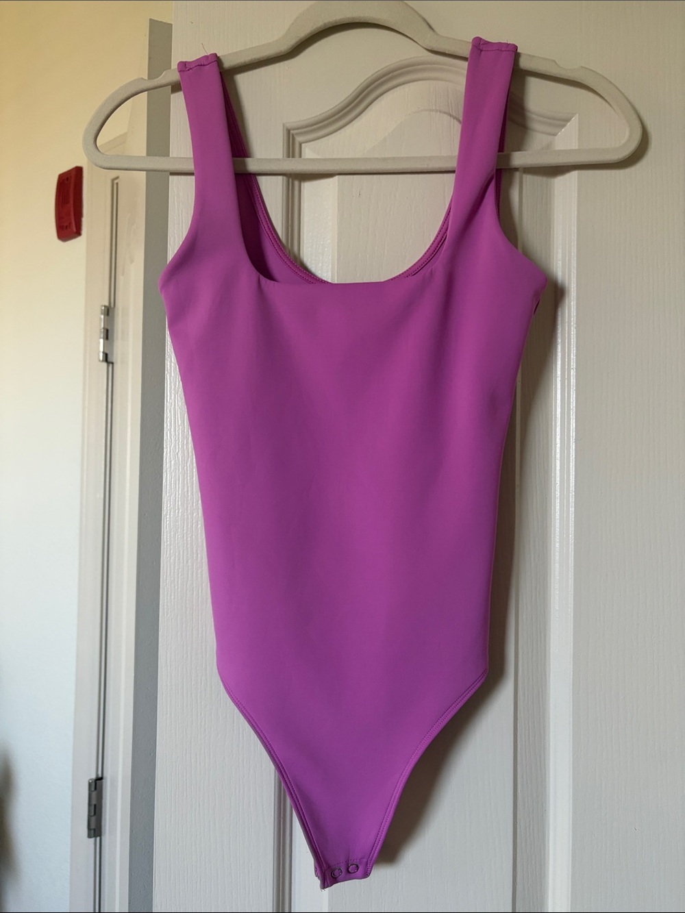Good American Scoop Neck Thong Bodysuit